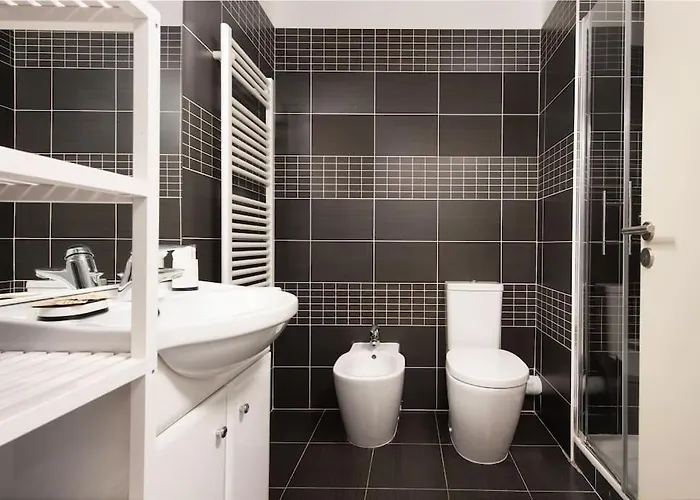 Imperial Plazza מנטון